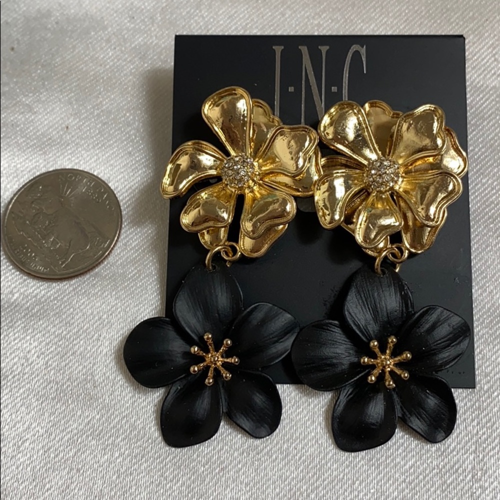 ✅New INC gold tone flower drop earrings - Picture 3 of 4